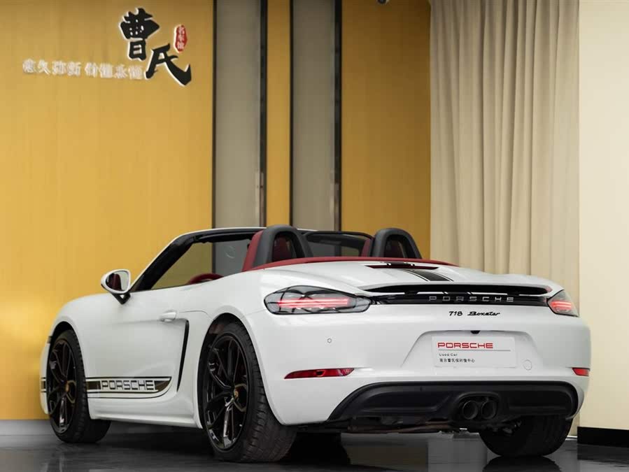 Discover undefined undefined Exterior Interior Images.Find all aspects and details of cars.