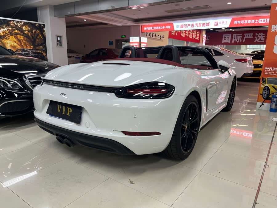 Discover undefined undefined Exterior Interior Images.Find all aspects and details of cars.