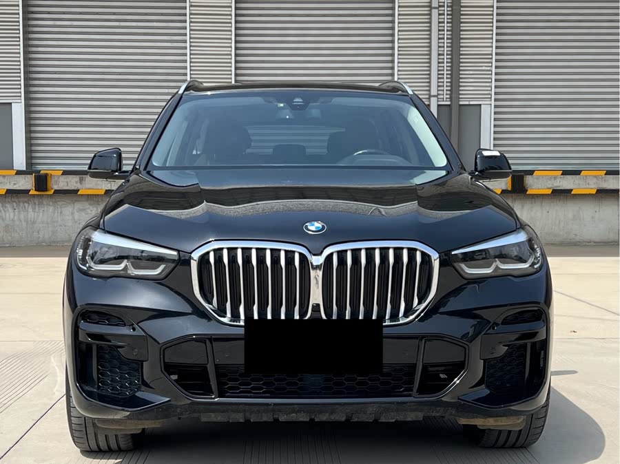 Discover undefined undefined Exterior Interior Images.Find all aspects and details of cars.