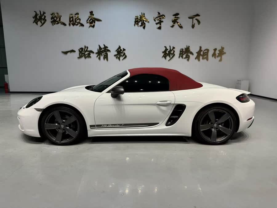 Discover undefined undefined Exterior Interior Images.Find all aspects and details of cars.