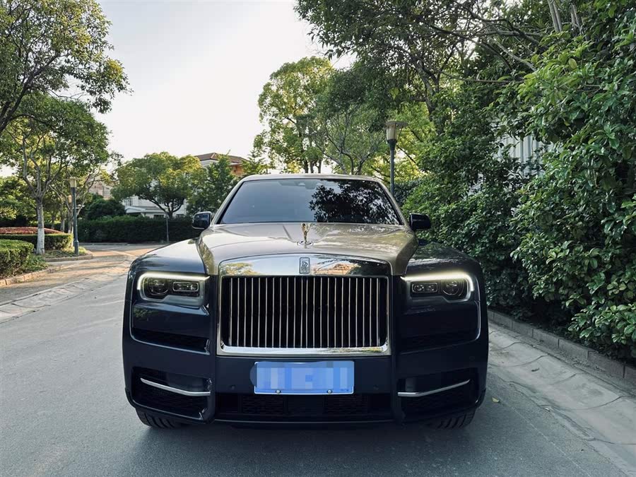 Discover undefined undefined Exterior Interior Images.Find all aspects and details of cars.