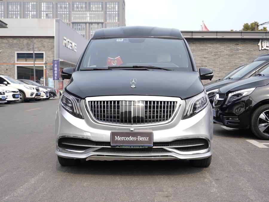 Discover undefined undefined Exterior Interior Images.Find all aspects and details of cars.