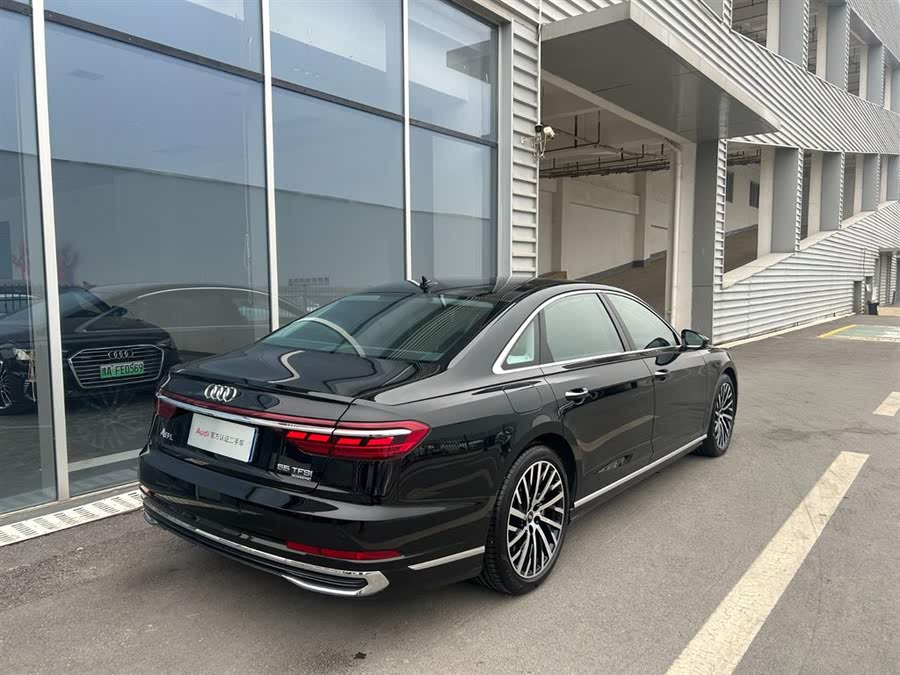 Discover undefined undefined Exterior Interior Images.Find all aspects and details of cars.