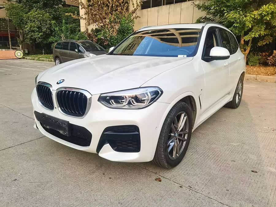 Discover undefined undefined Exterior Interior Images.Find all aspects and details of cars.