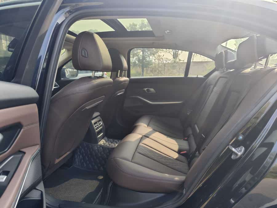 BMW i3 2022 eDrive 35 L