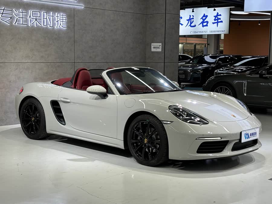 Discover undefined undefined Exterior Interior Images.Find all aspects and details of cars.