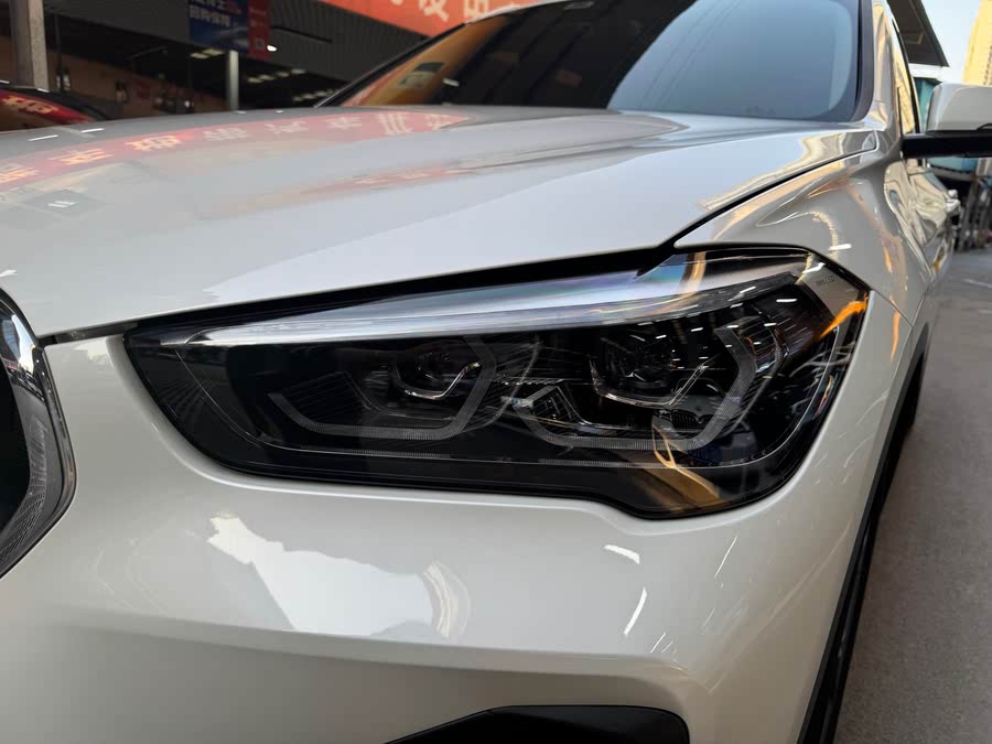 Discover undefined undefined Exterior Interior Images.Find all aspects and details of cars.
