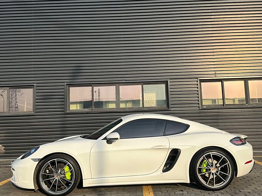 Discover undefined undefined Exterior Interior Images.Find all aspects and details of cars.