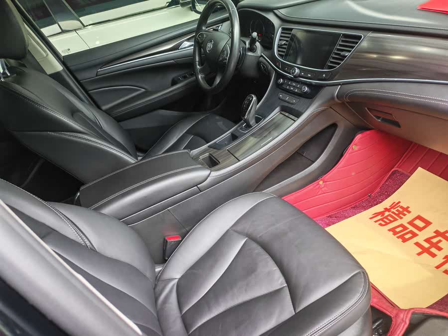 Discover undefined undefined Exterior Interior Images.Find all aspects and details of cars.