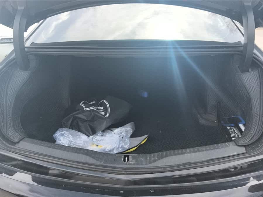 Discover undefined undefined Exterior Interior Images.Find all aspects and details of cars.