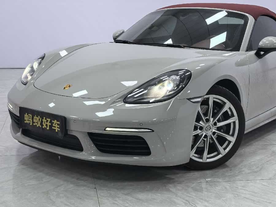 Discover undefined undefined Exterior Interior Images.Find all aspects and details of cars.