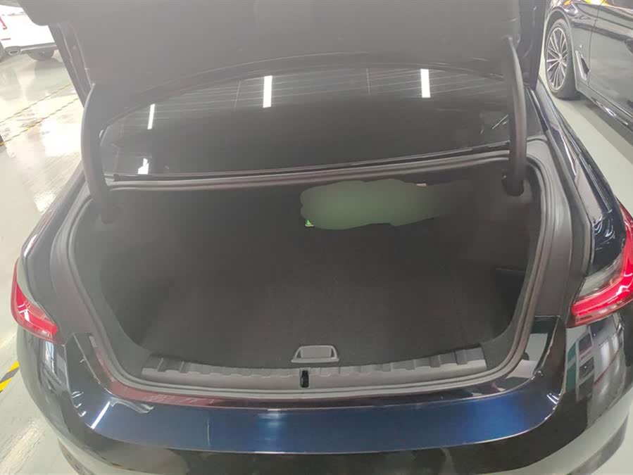 Discover undefined undefined Exterior Interior Images.Find all aspects and details of cars.