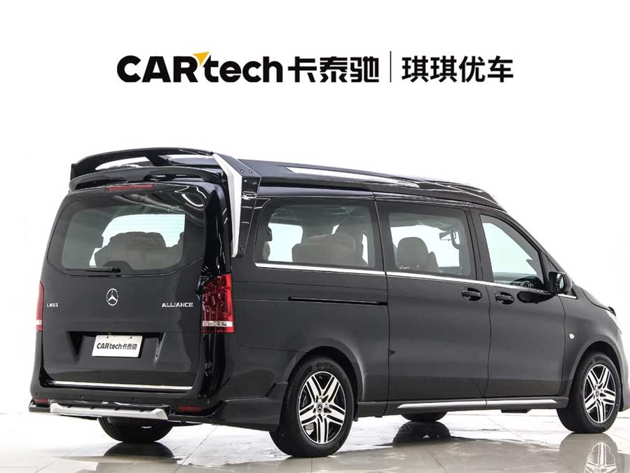Discover undefined undefined Exterior Interior Images.Find all aspects and details of cars.