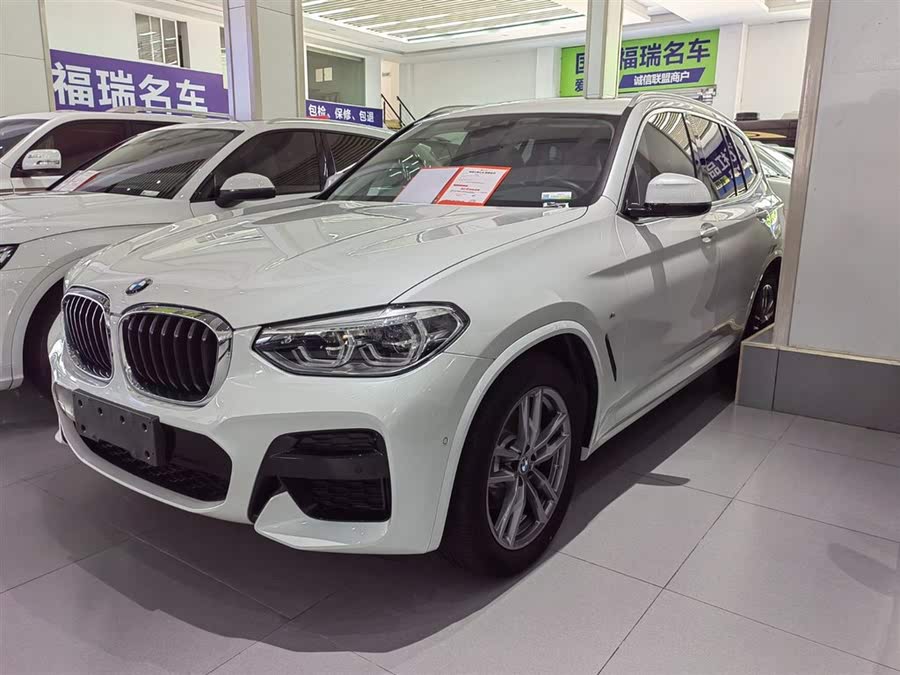 Discover undefined undefined Exterior Interior Images.Find all aspects and details of cars.