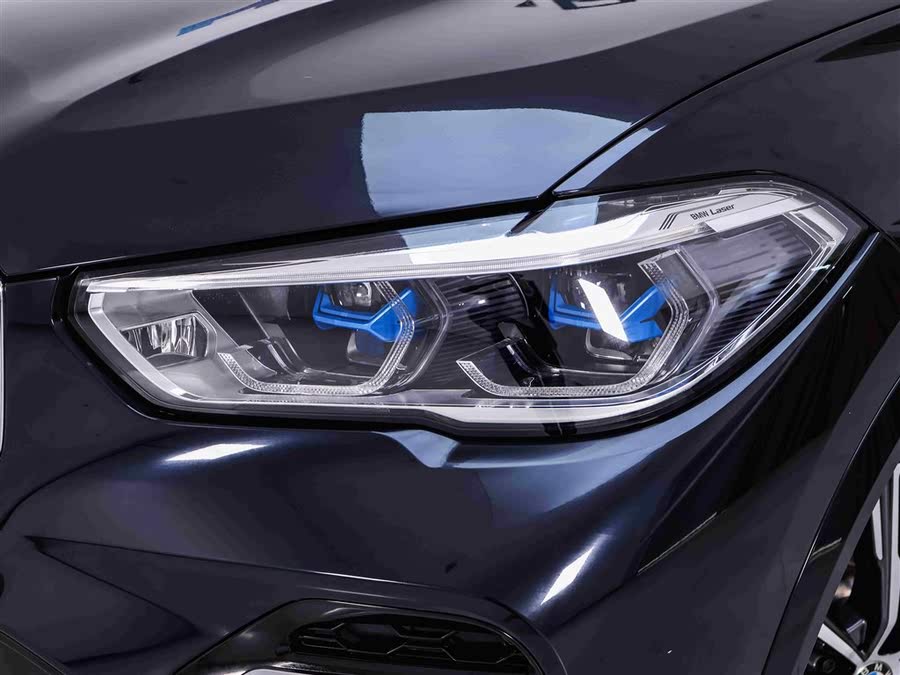 Discover undefined undefined Exterior Interior Images.Find all aspects and details of cars.