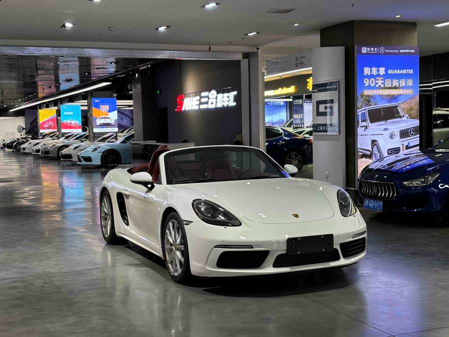 Discover undefined undefined Exterior Interior Images.Find all aspects and details of cars.