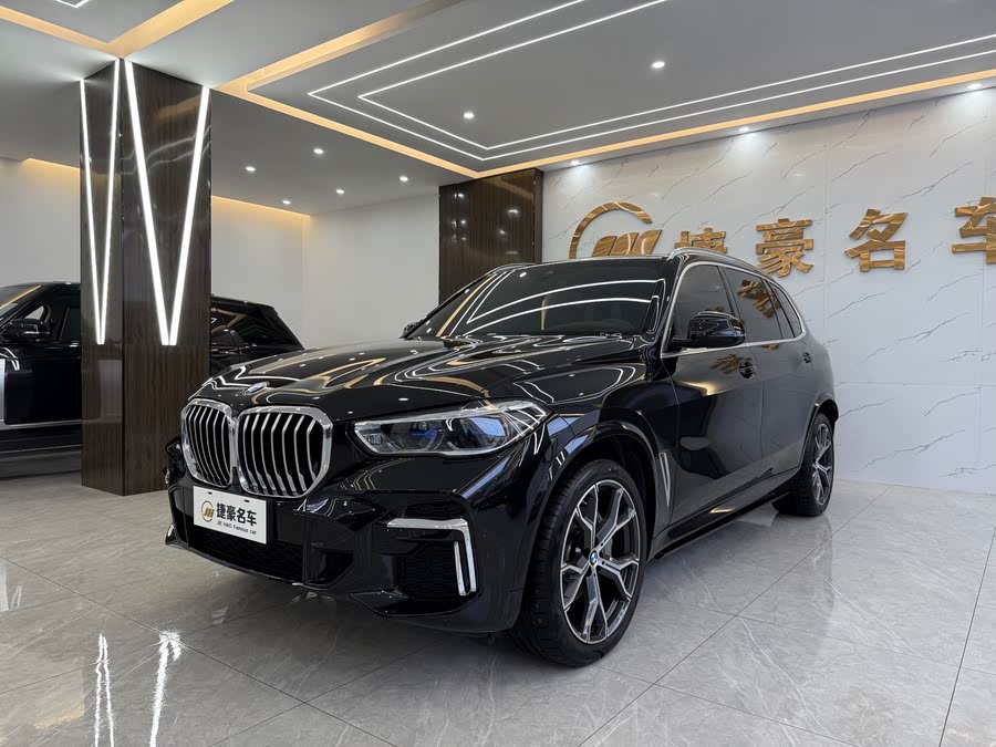 Discover undefined undefined Exterior Interior Images.Find all aspects and details of cars.