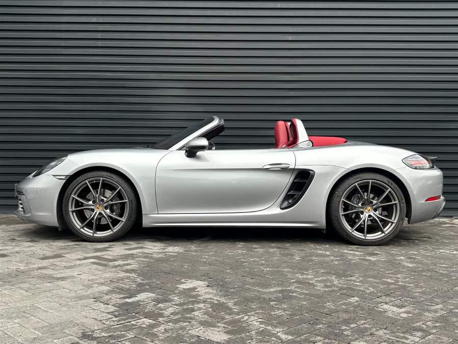 Discover undefined undefined Exterior Interior Images.Find all aspects and details of cars.