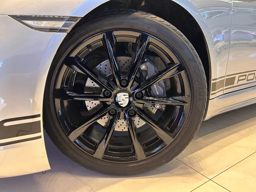 Discover undefined undefined Exterior Interior Images.Find all aspects and details of cars.