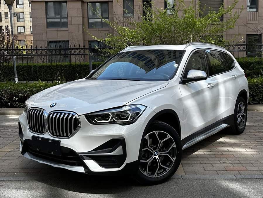 Discover undefined undefined Exterior Interior Images.Find all aspects and details of cars.