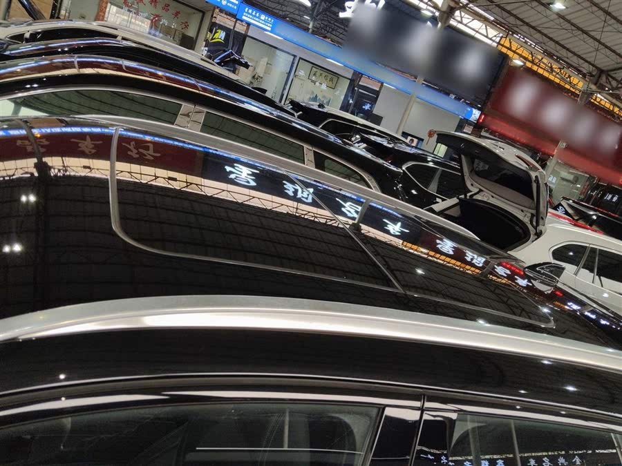 Discover undefined undefined Exterior Interior Images.Find all aspects and details of cars.
