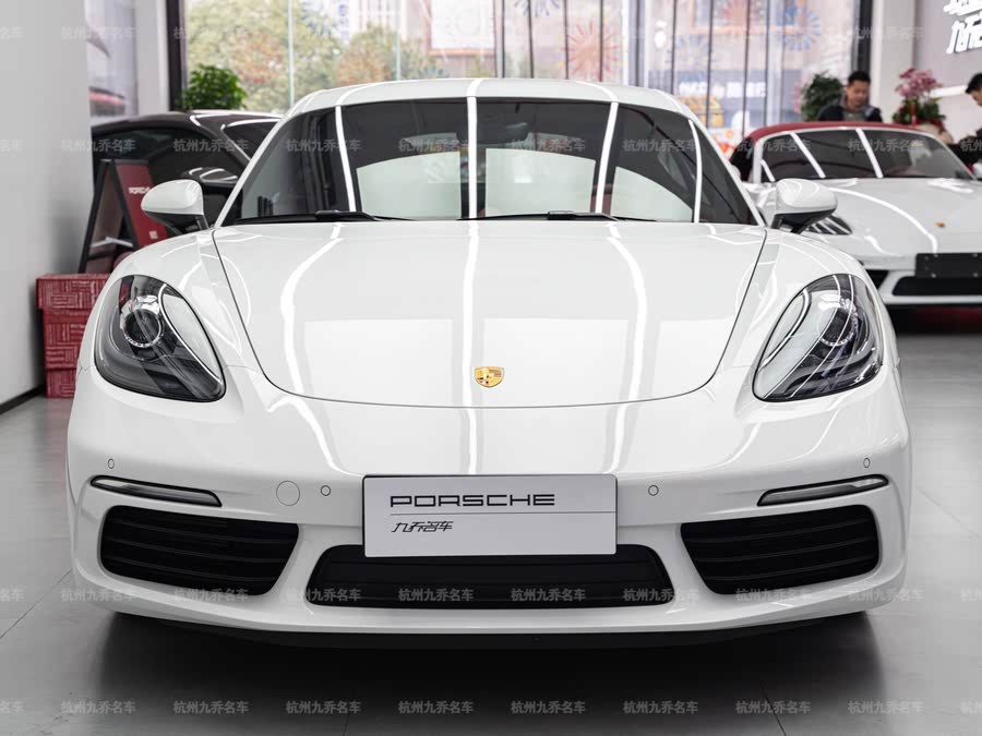 Discover undefined undefined Exterior Interior Images.Find all aspects and details of cars.