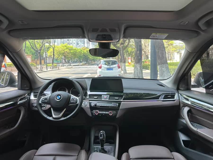 Discover undefined undefined Exterior Interior Images.Find all aspects and details of cars.