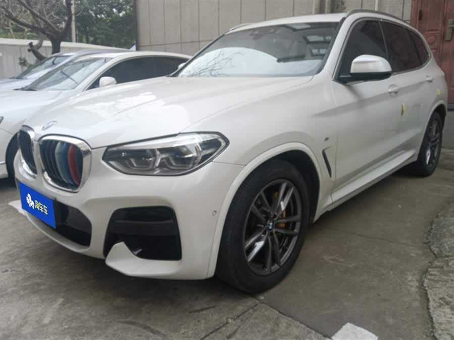 Discover undefined undefined Exterior Interior Images.Find all aspects and details of cars.