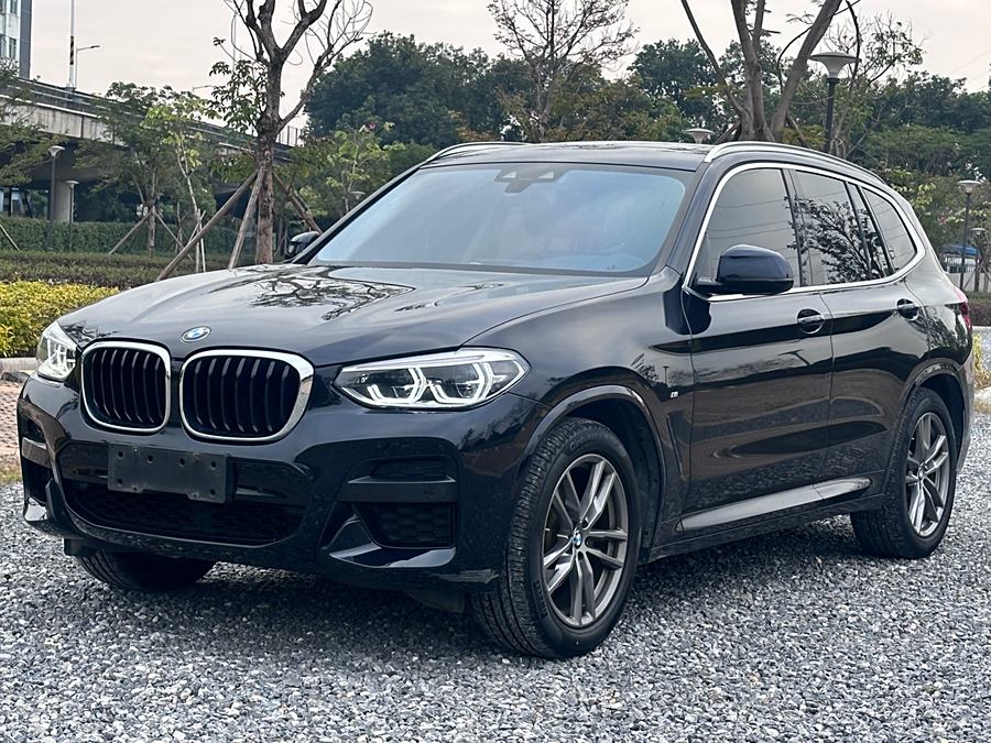 Discover undefined undefined Exterior Interior Images.Find all aspects and details of cars.