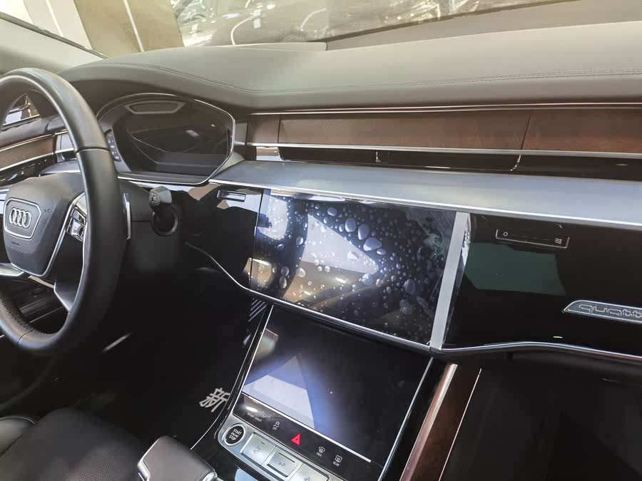 Discover undefined undefined Exterior Interior Images.Find all aspects and details of cars.