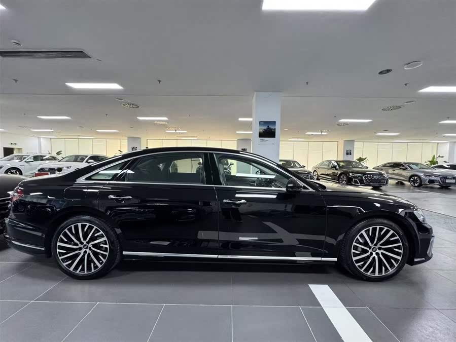 Discover undefined undefined Exterior Interior Images.Find all aspects and details of cars.
