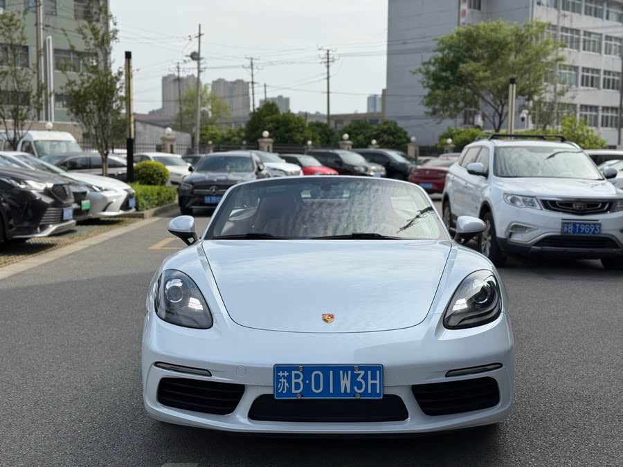 Discover undefined undefined Exterior Interior Images.Find all aspects and details of cars.