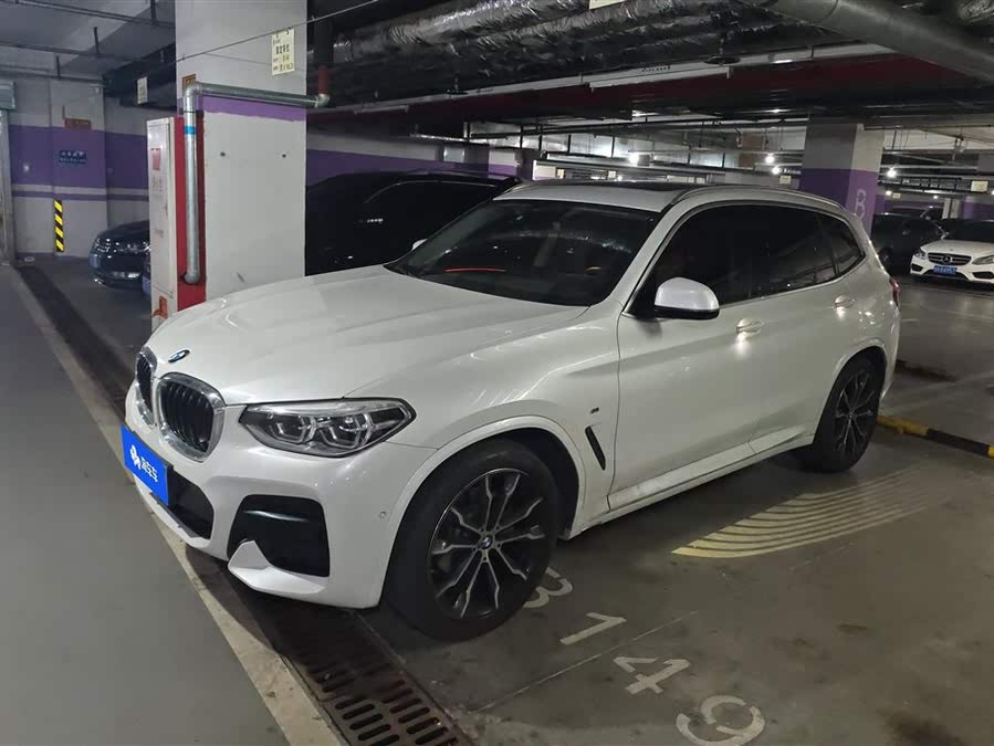 Discover undefined undefined Exterior Interior Images.Find all aspects and details of cars.