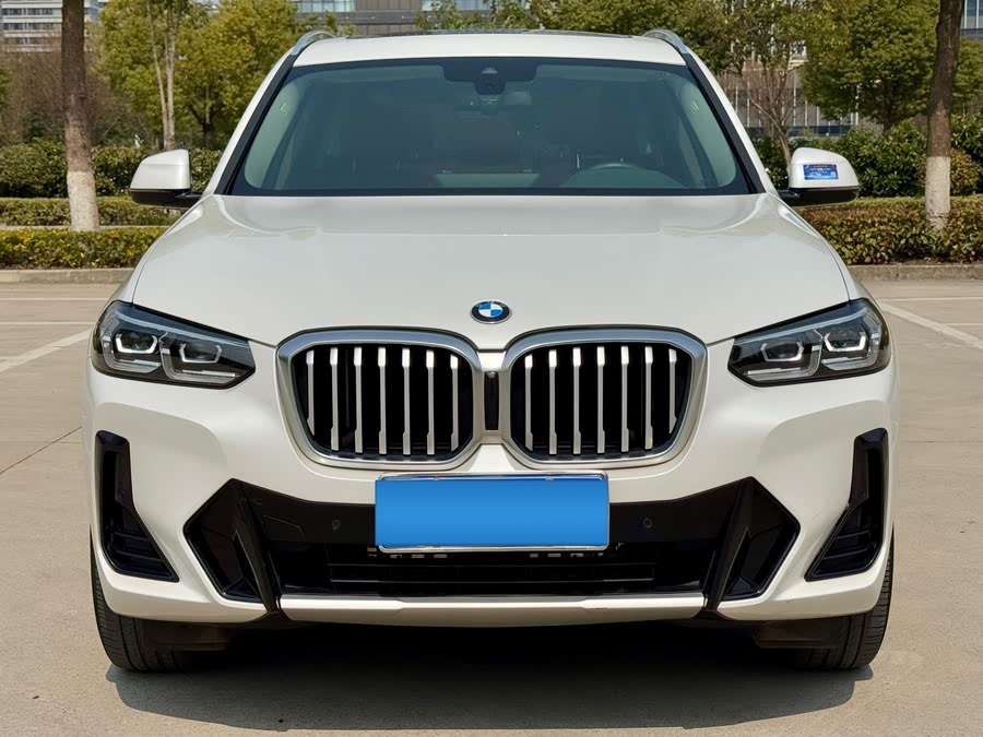 Discover undefined undefined Exterior Interior Images.Find all aspects and details of cars.