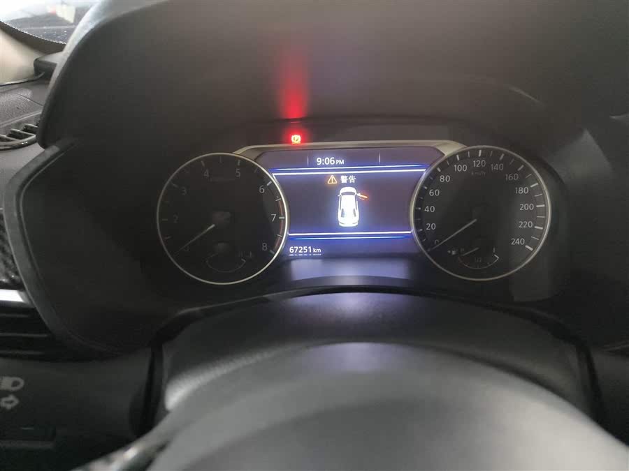 Discover undefined undefined Exterior Interior Images.Find all aspects and details of cars.