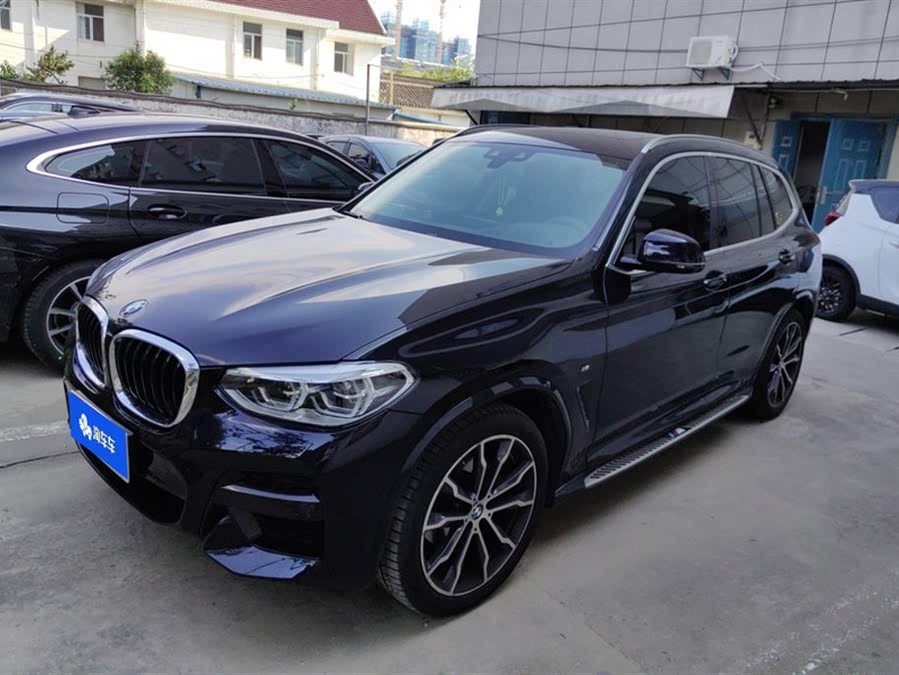 Discover undefined undefined Exterior Interior Images.Find all aspects and details of cars.