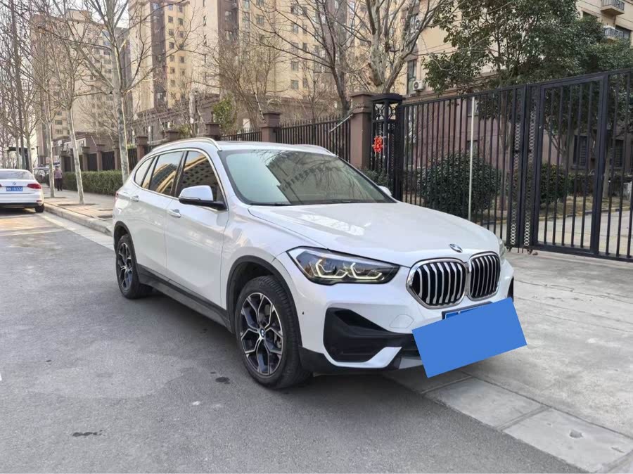 Discover undefined undefined Exterior Interior Images.Find all aspects and details of cars.