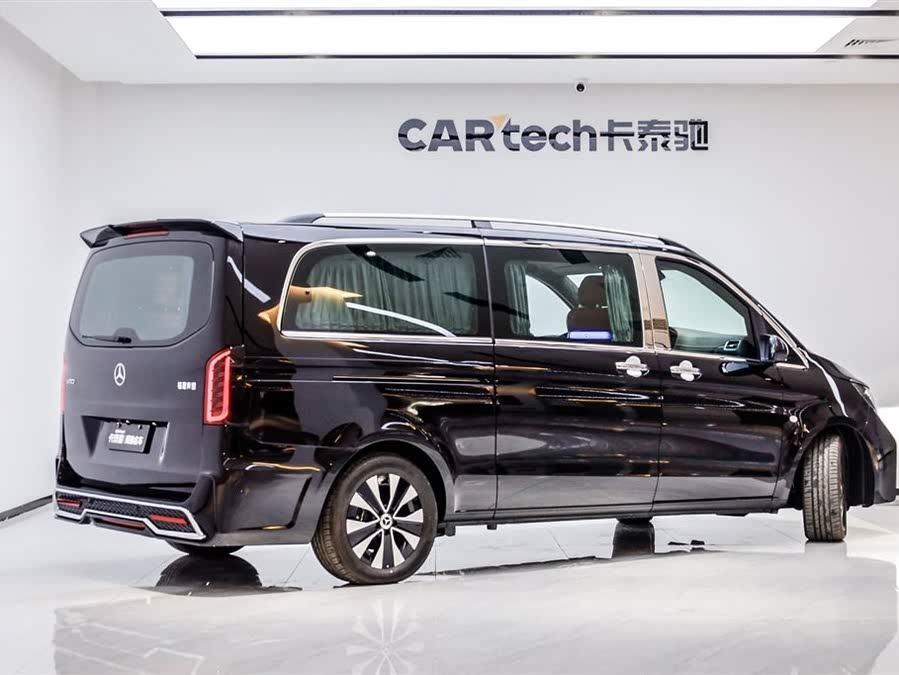 Discover undefined undefined Exterior Interior Images.Find all aspects and details of cars.