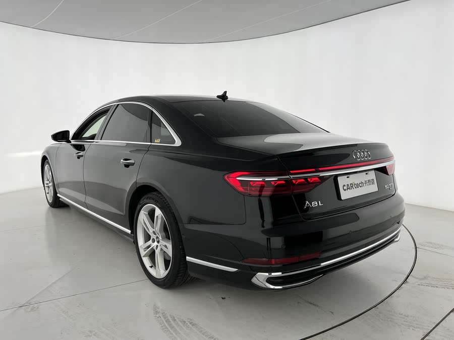 Discover undefined undefined Exterior Interior Images.Find all aspects and details of cars.