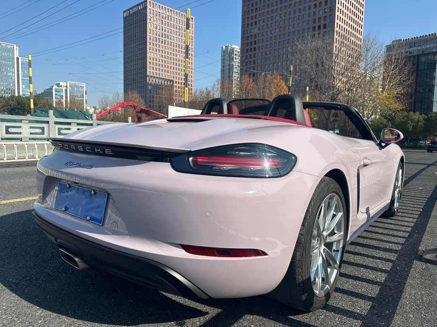 Discover undefined undefined Exterior Interior Images.Find all aspects and details of cars.
