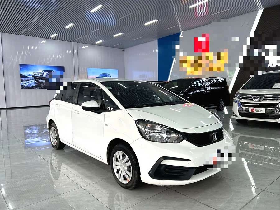 Discover undefined undefined Exterior Interior Images.Find all aspects and details of cars.