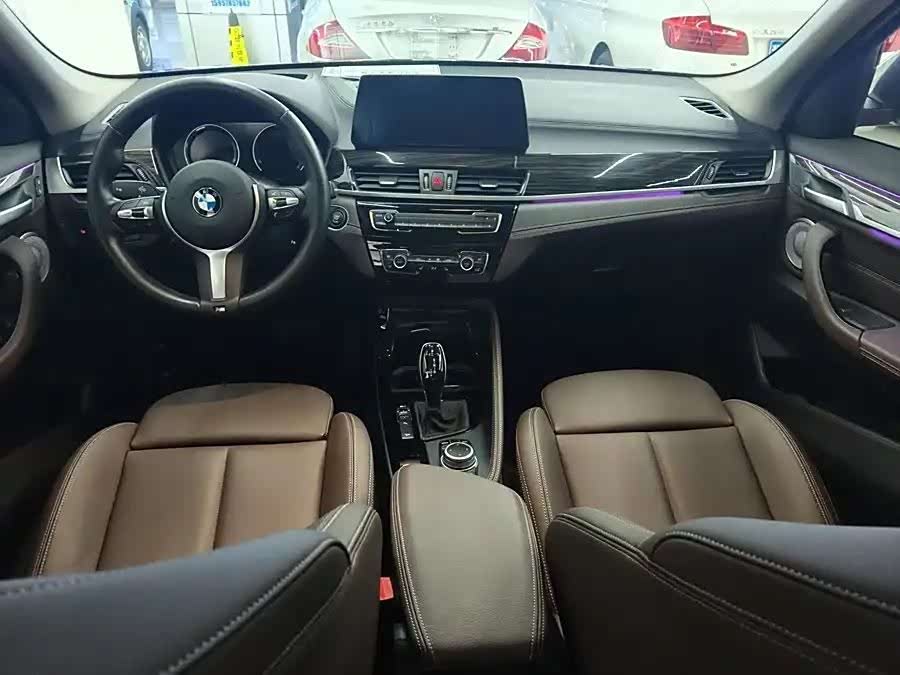 Discover undefined undefined Exterior Interior Images.Find all aspects and details of cars.