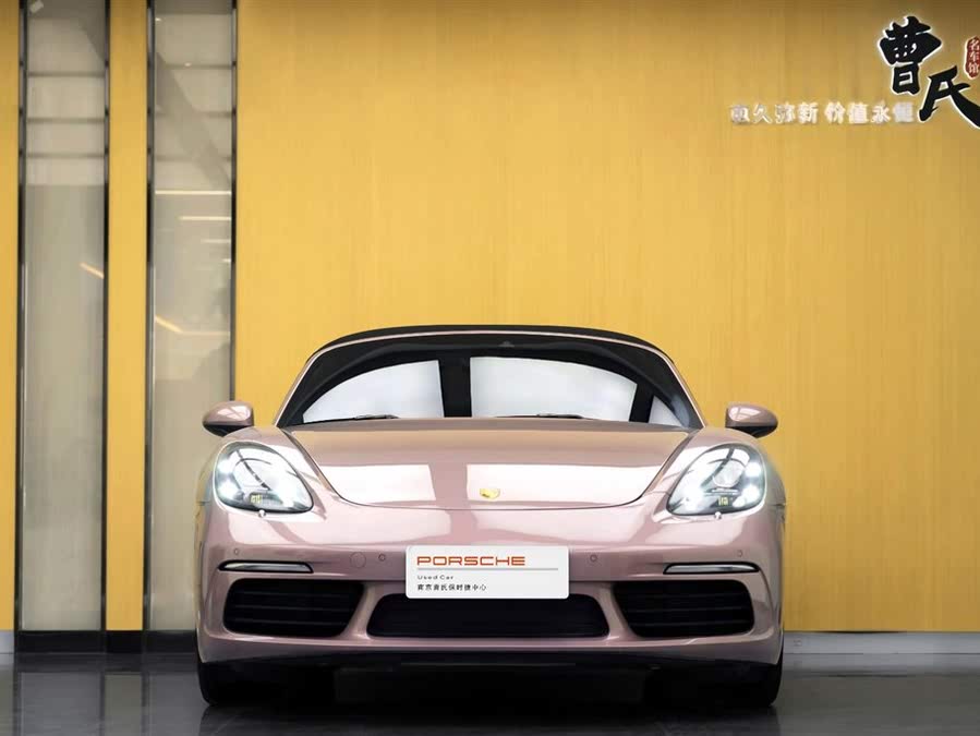 Discover undefined undefined Exterior Interior Images.Find all aspects and details of cars.
