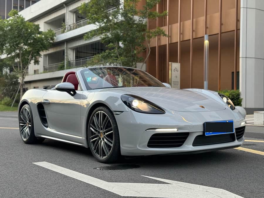 Discover undefined undefined Exterior Interior Images.Find all aspects and details of cars.