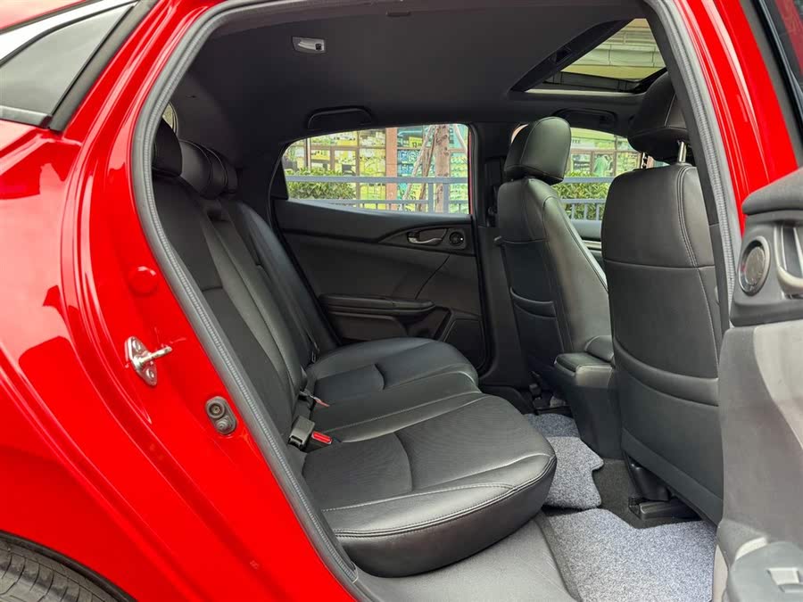 Discover undefined undefined Exterior Interior Images.Find all aspects and details of cars.