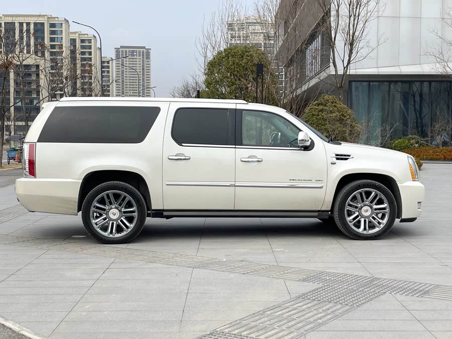 Discover undefined undefined Exterior Interior Images.Find all aspects and details of cars.