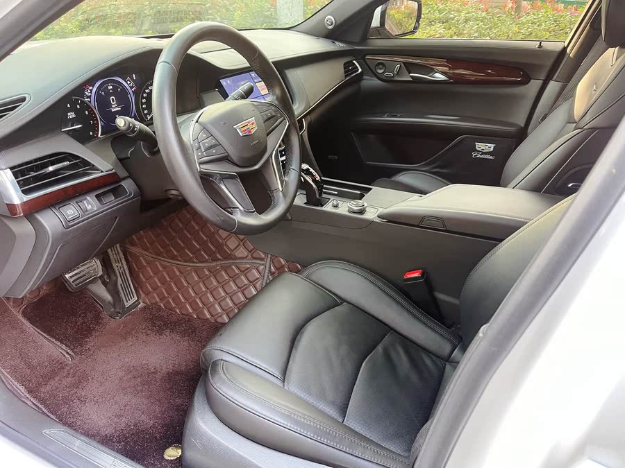 Discover undefined undefined Exterior Interior Images.Find all aspects and details of cars.