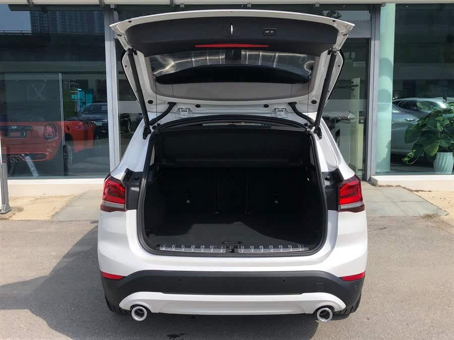 BMW X1 2022 sDrive25Li Leading Edition