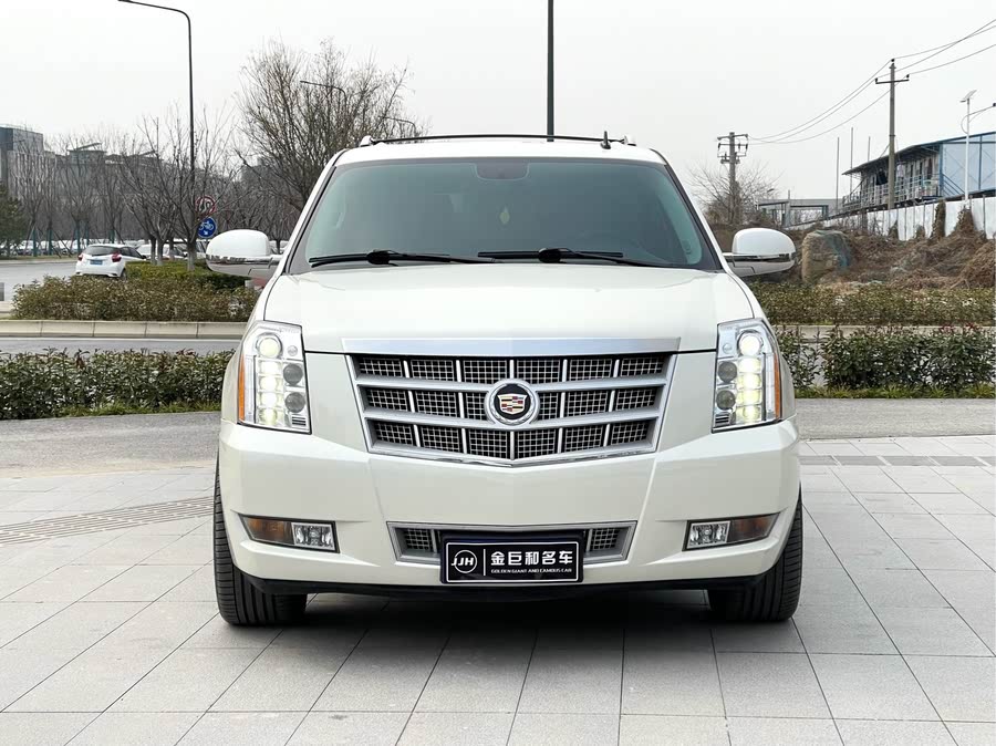 Discover undefined undefined Exterior Interior Images.Find all aspects and details of cars.