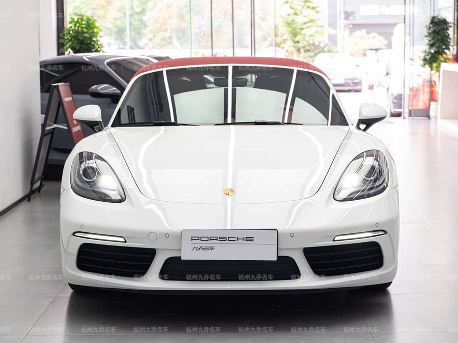 Discover undefined undefined Exterior Interior Images.Find all aspects and details of cars.